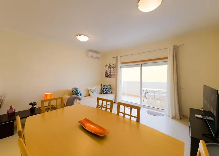 Casa Viana T2 By Yha Daire *