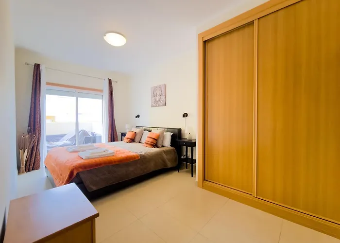 Casa Viana T2 By Yha Daire *