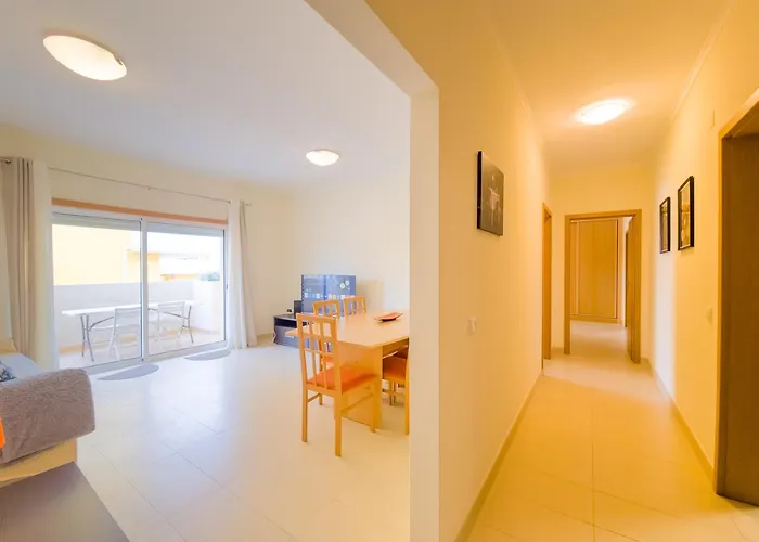 Casa Viana T2 By Yha * Conceição